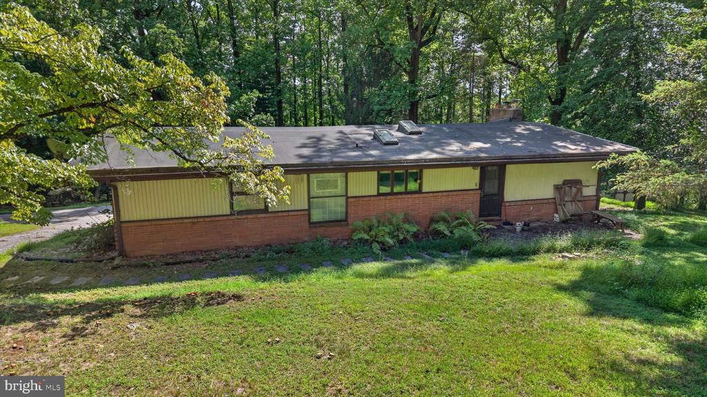 1985 RIDGEWOOD ROAD