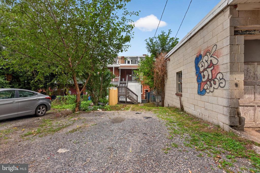 142 W JACKSON STREET