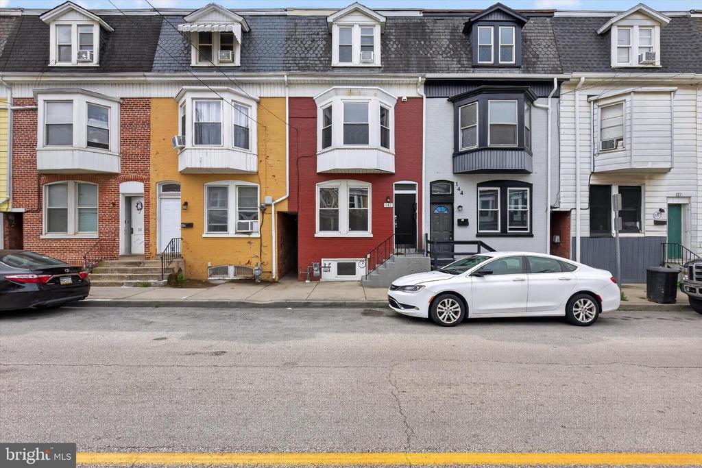 142 W JACKSON STREET
