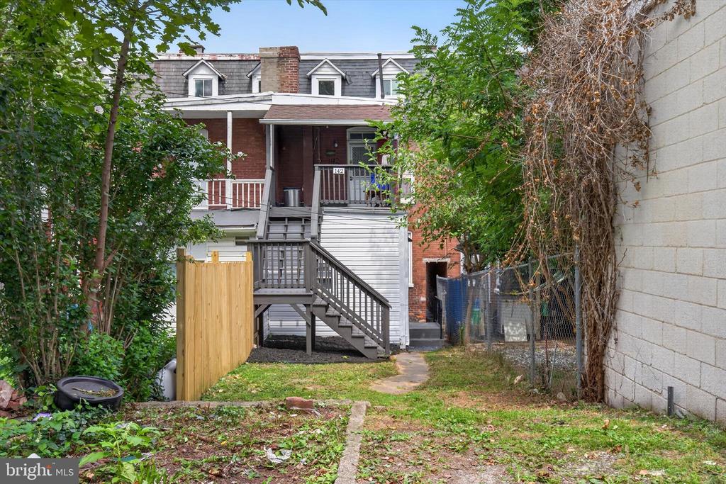 142 W JACKSON STREET