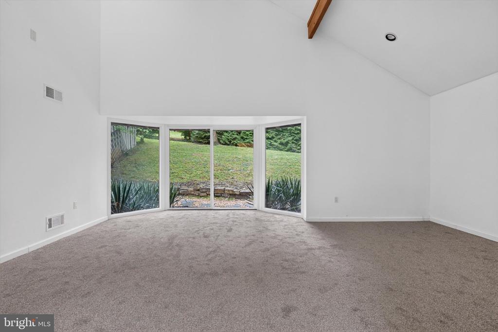 790 GLENWOOD DRIVE