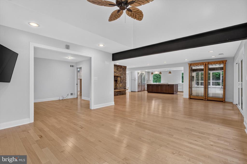 790 GLENWOOD DRIVE