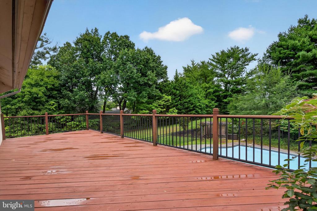 790 GLENWOOD DRIVE