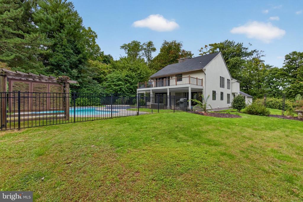 790 GLENWOOD DRIVE