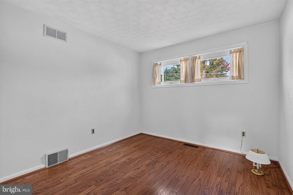 240 W BROAD STREET