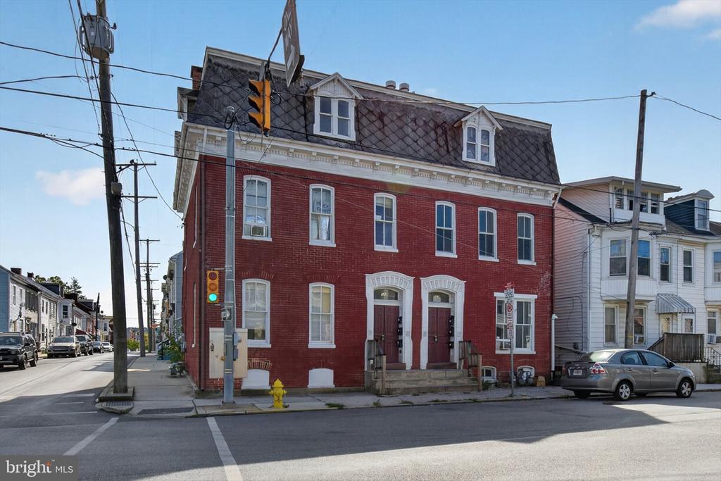 500 W PHILADELPHIA STREET
