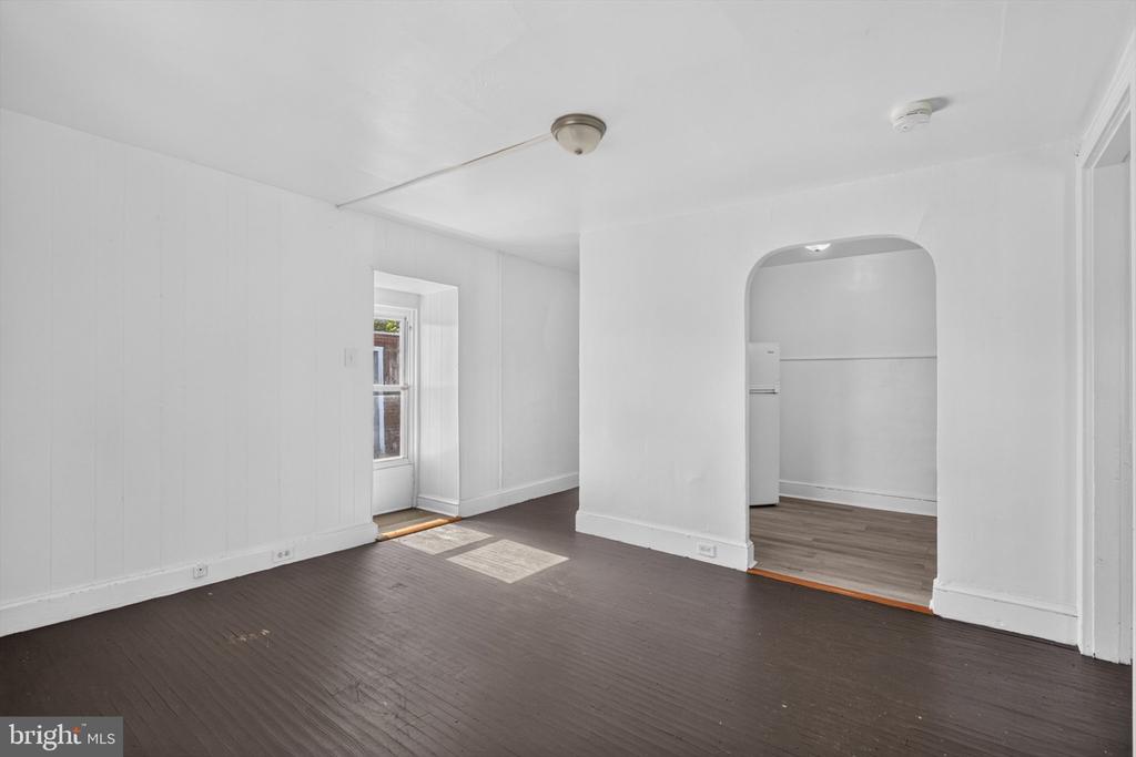 500 W PHILADELPHIA STREET