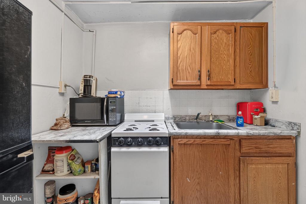 500 W PHILADELPHIA STREET