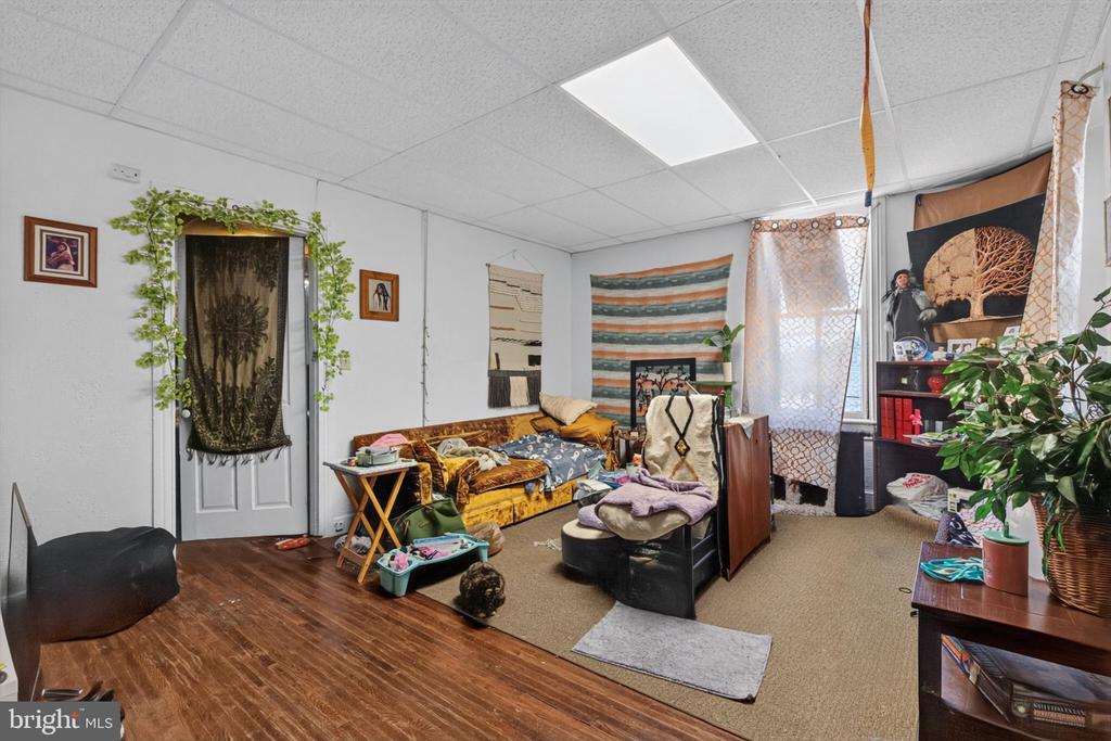 500 W PHILADELPHIA STREET
