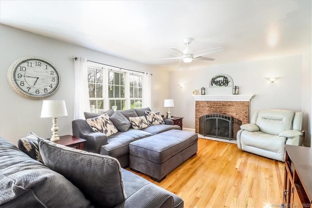 8 Fawn Meadow Lane