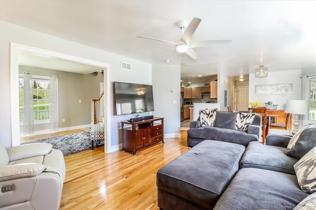 8 Fawn Meadow Lane