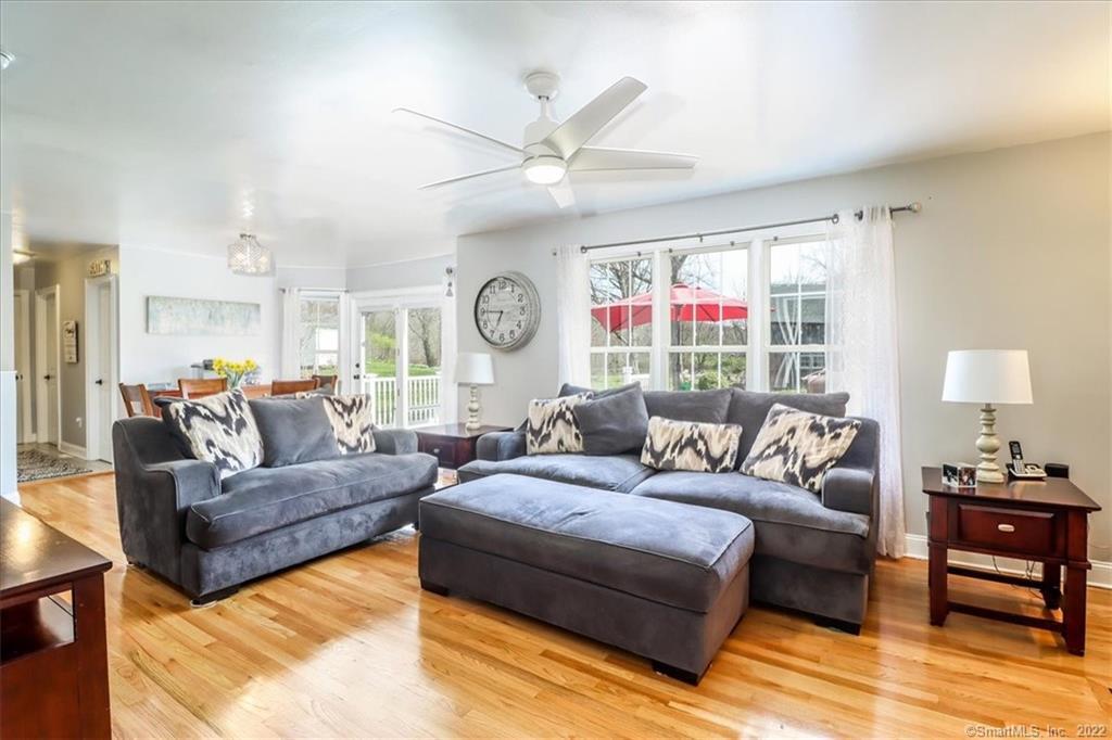 8 Fawn Meadow Lane