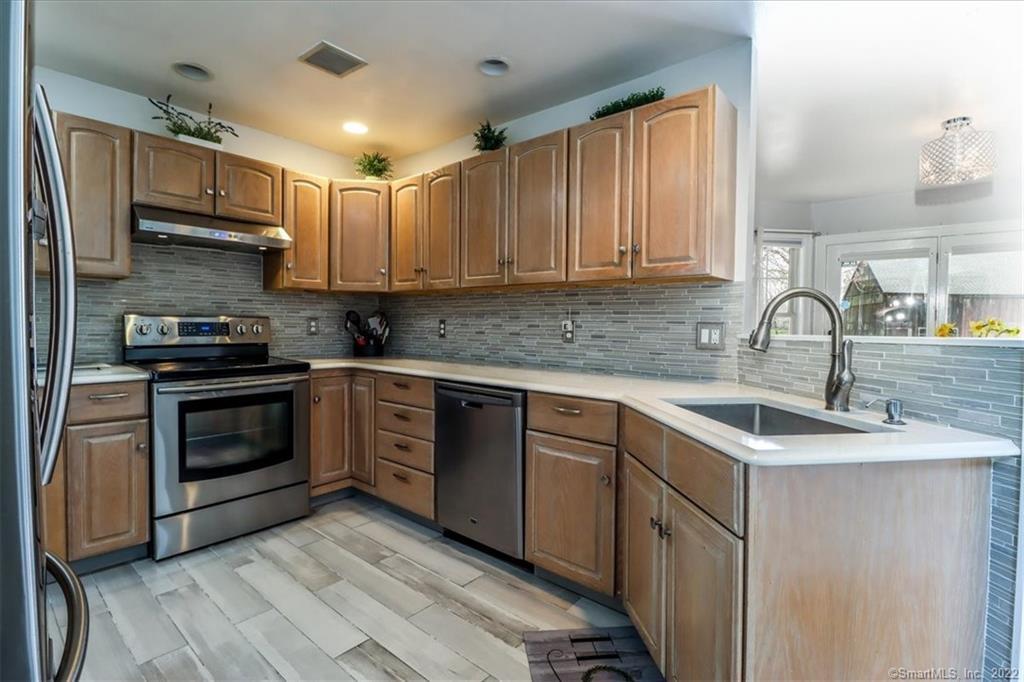 8 Fawn Meadow Lane