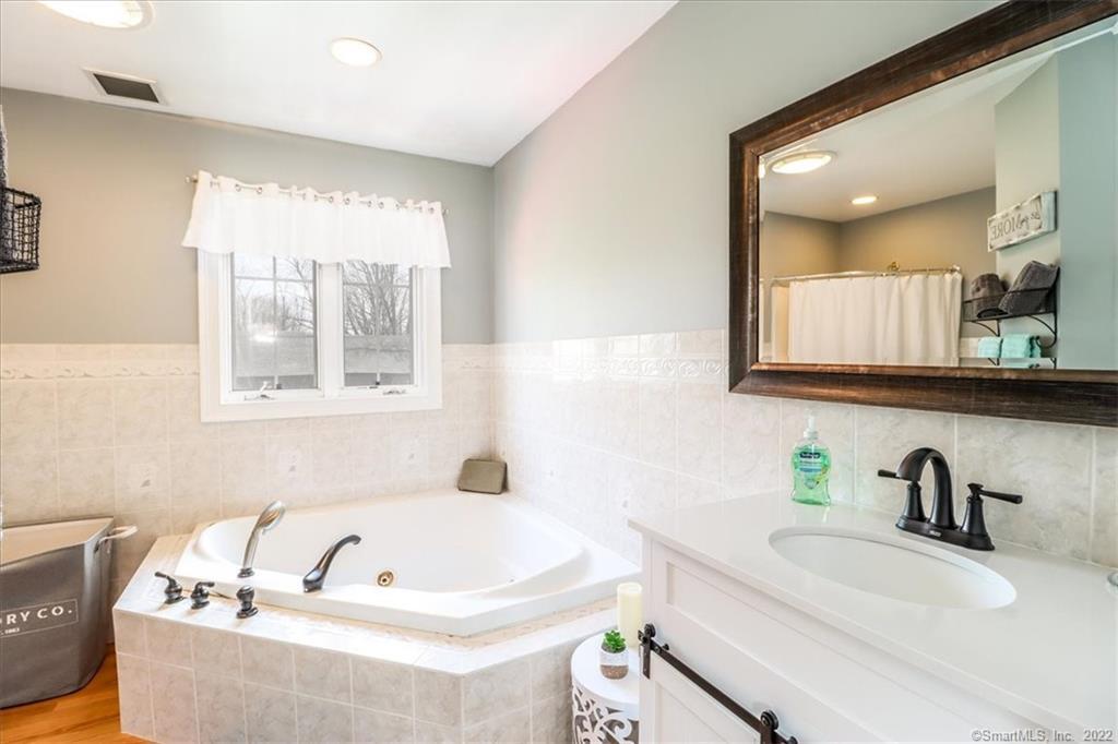 8 Fawn Meadow Lane