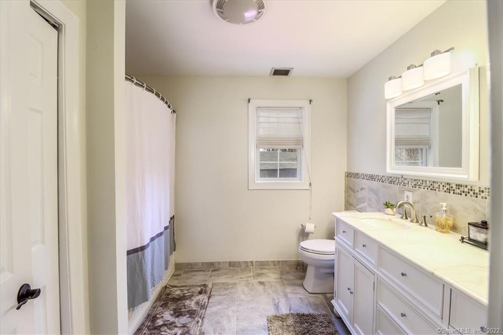 8 Fawn Meadow Lane