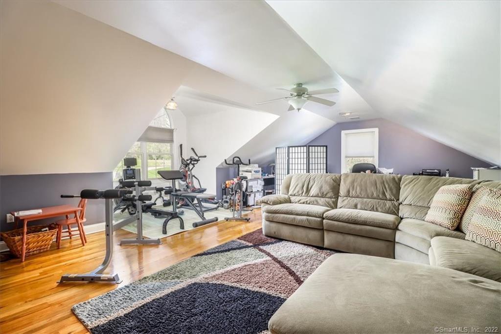 8 Fawn Meadow Lane