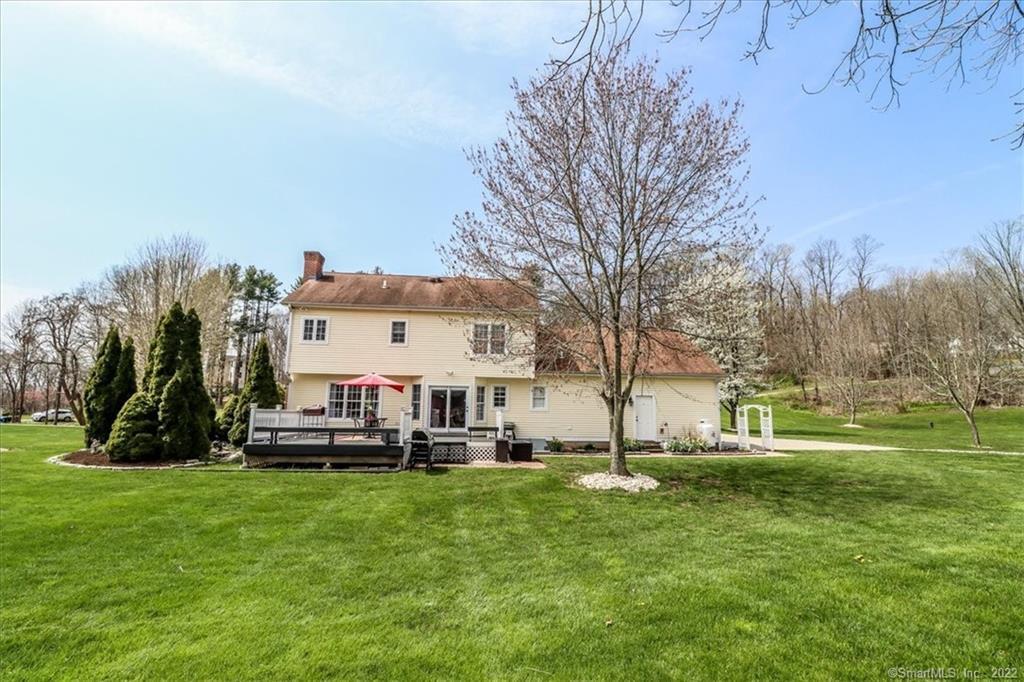 8 Fawn Meadow Lane