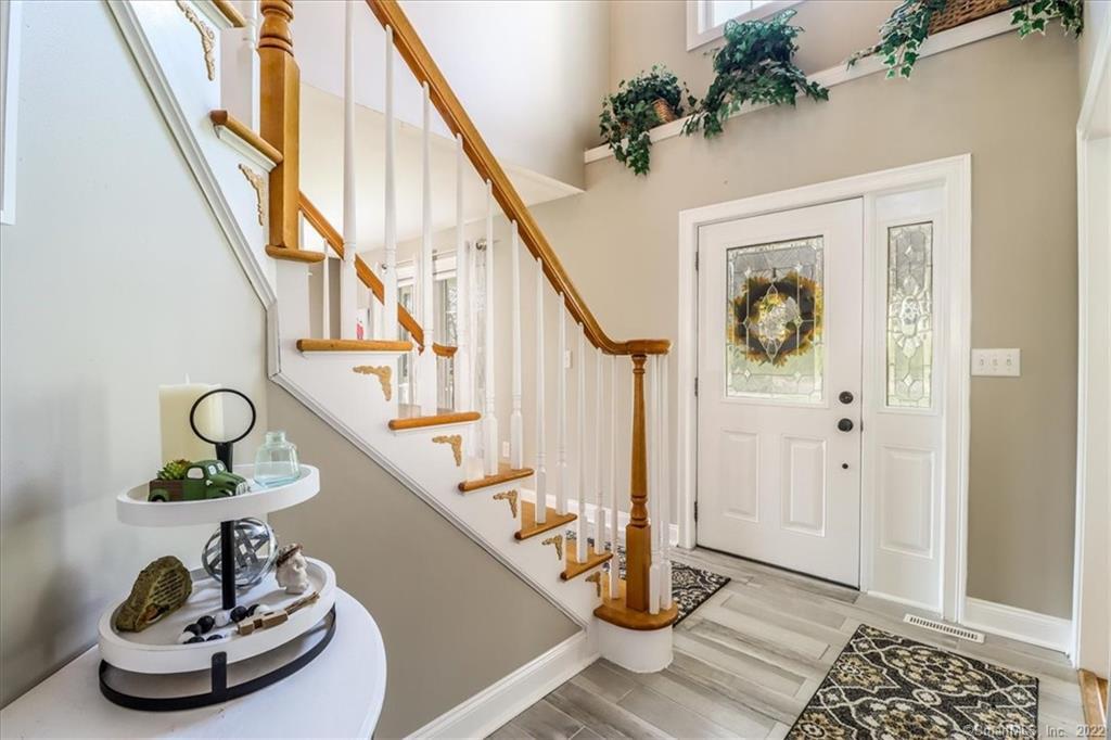 8 Fawn Meadow Lane