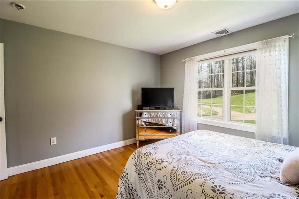 8 Fawn Meadow Lane