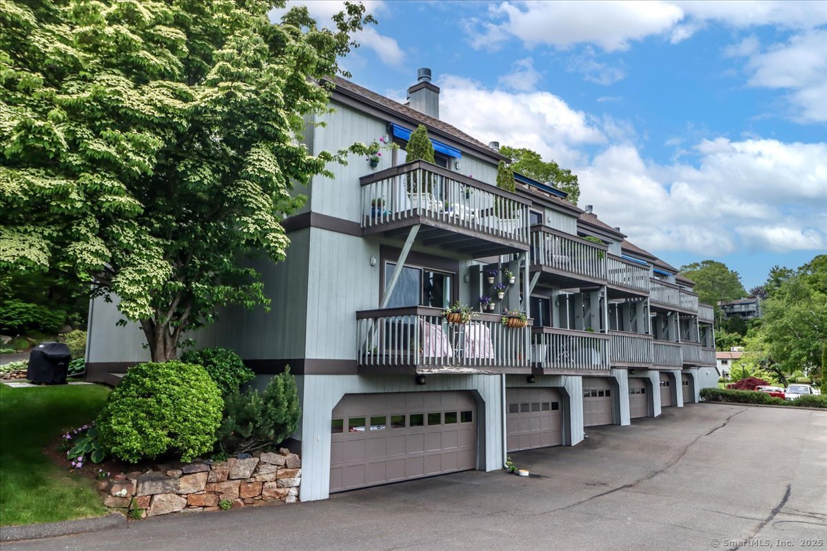 17 Harbour Village F