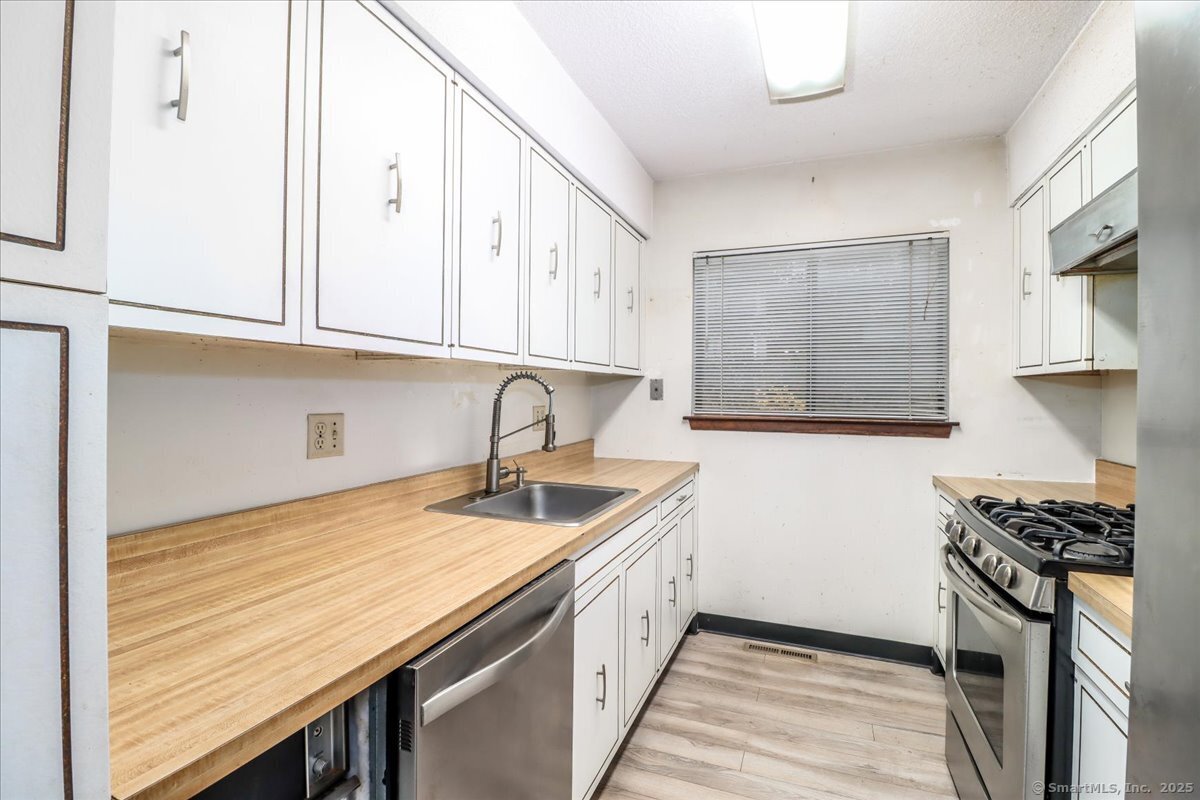 19 Stonegate Circle D