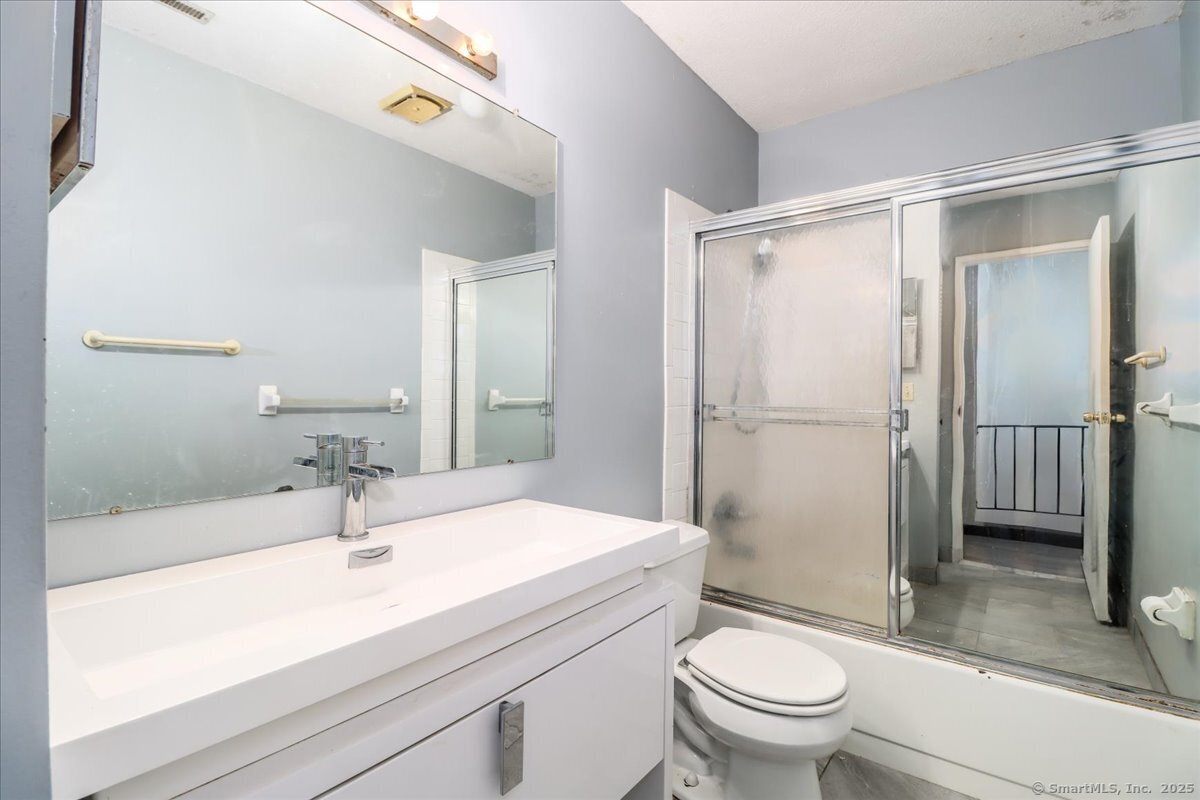 19 Stonegate Circle D