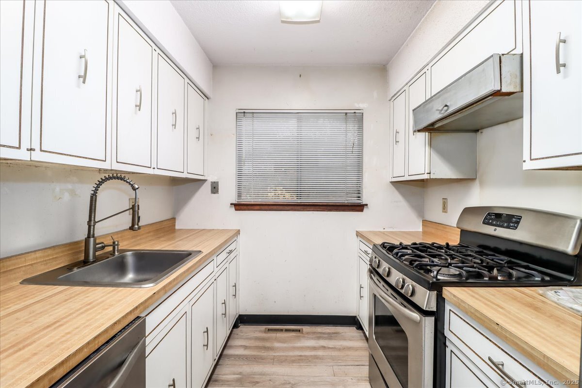 19 Stonegate Circle D