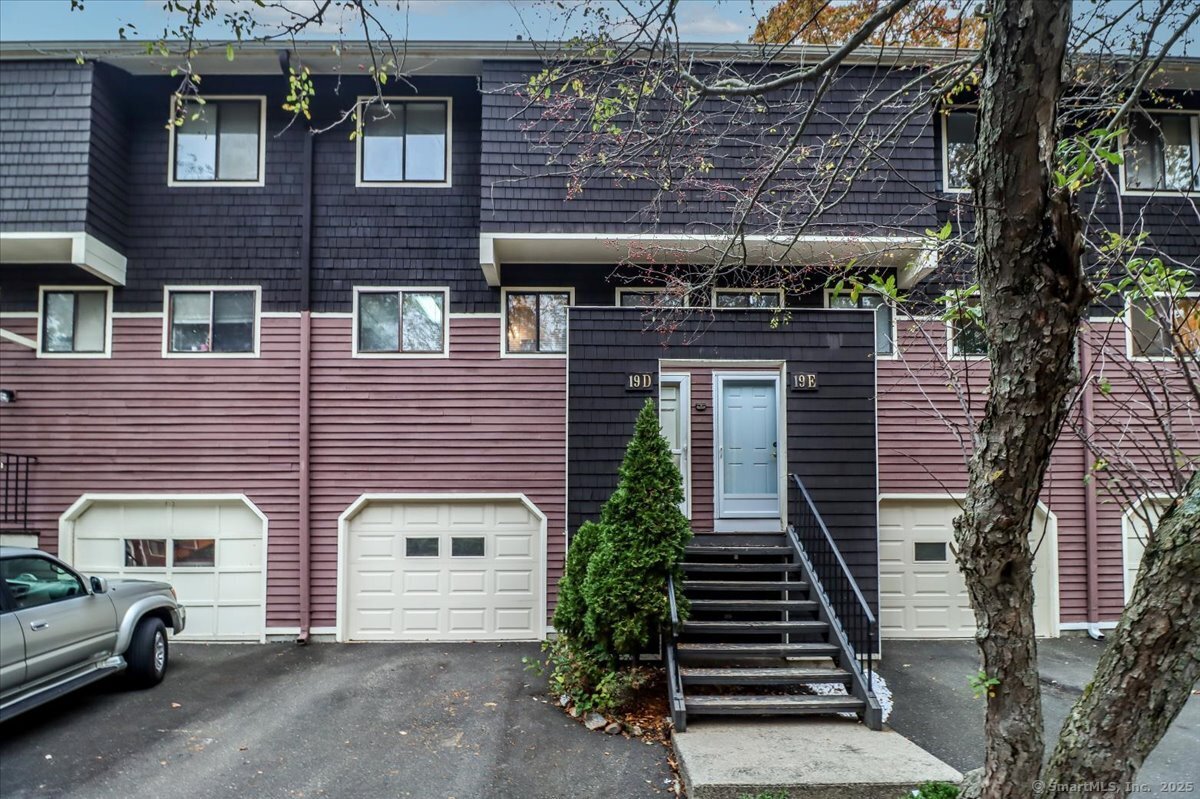 19 Stonegate Circle D