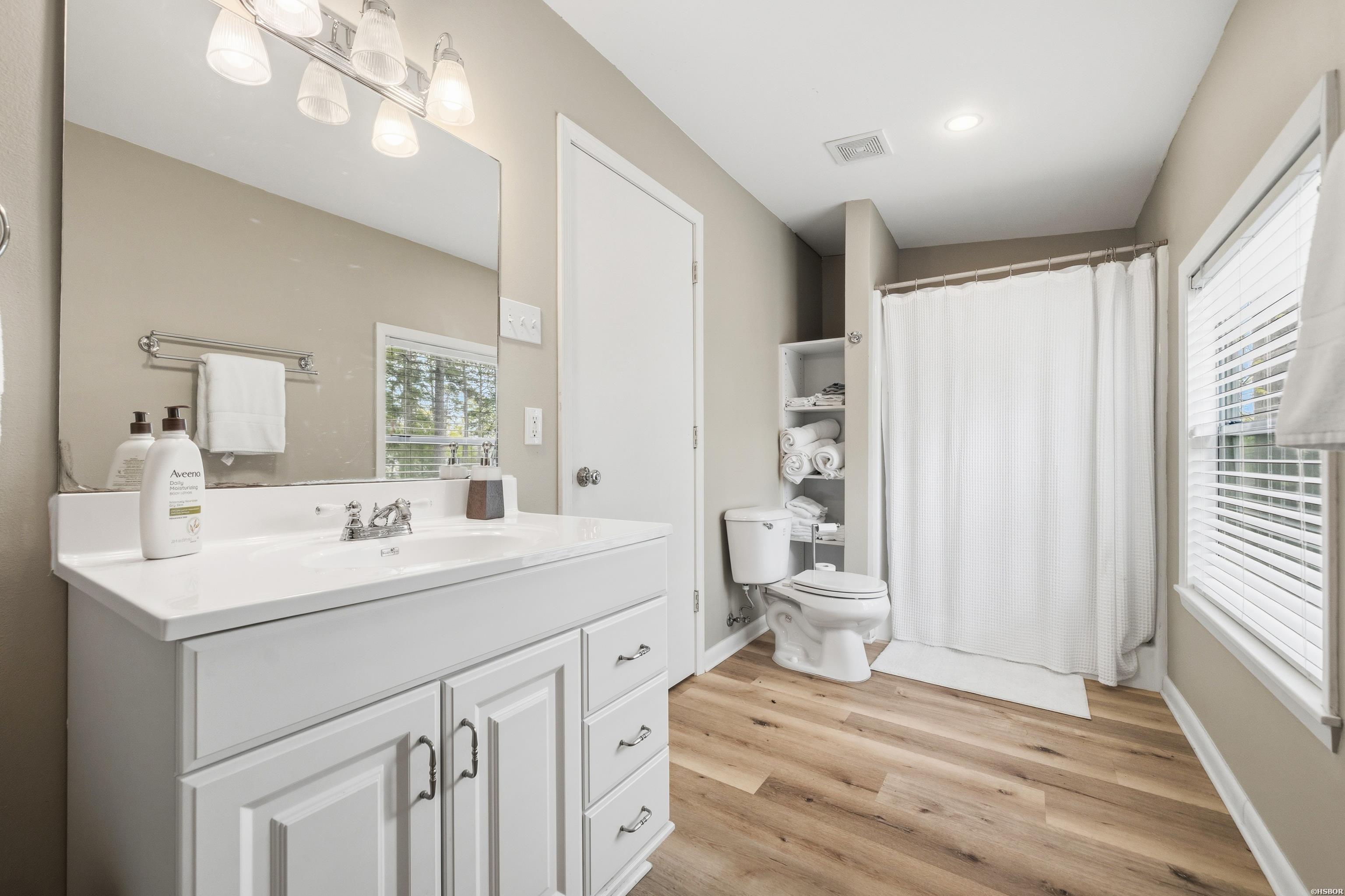651 PENINSULA Drive Unit: 28