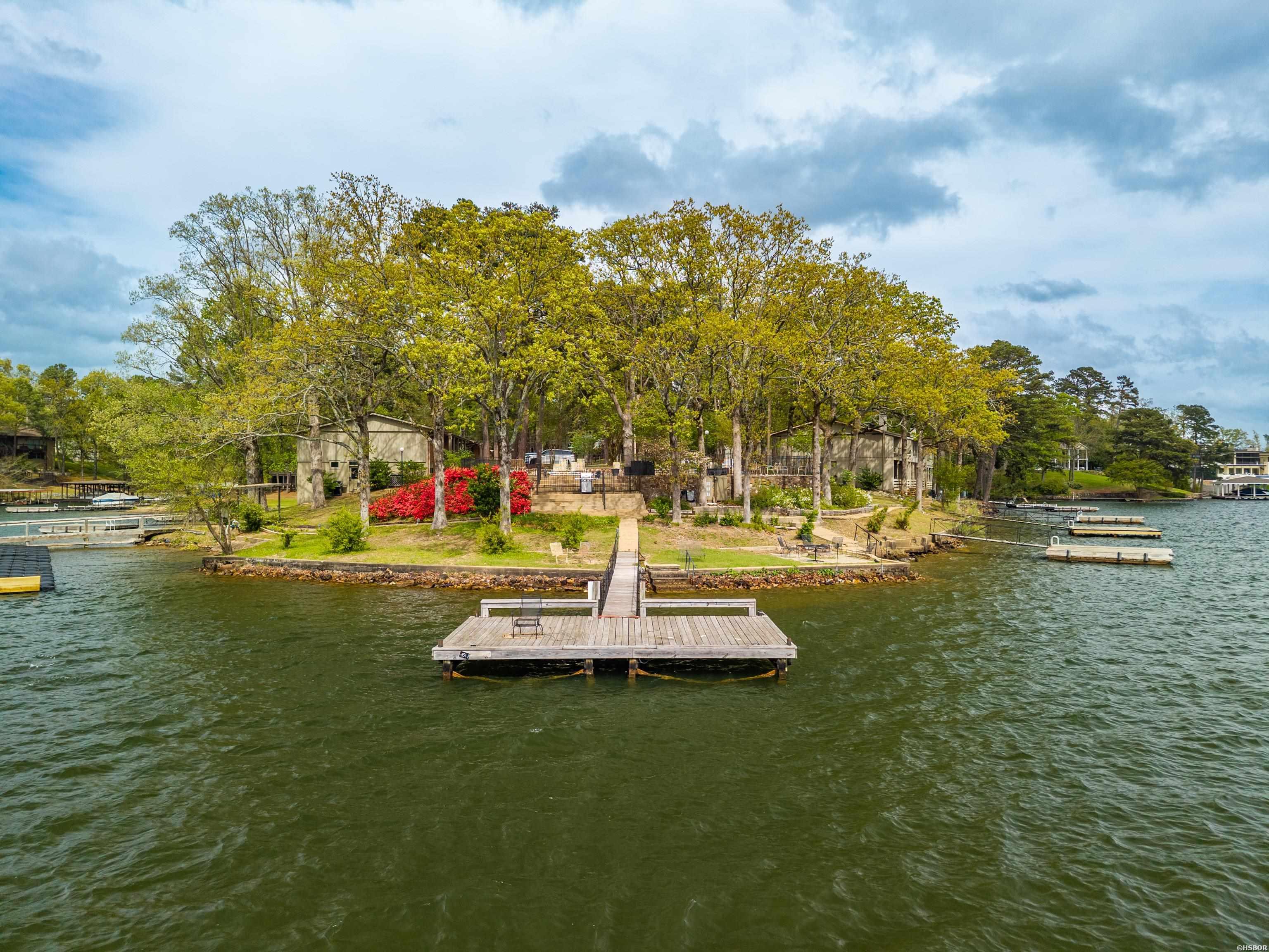 651 PENINSULA Drive Unit: 28