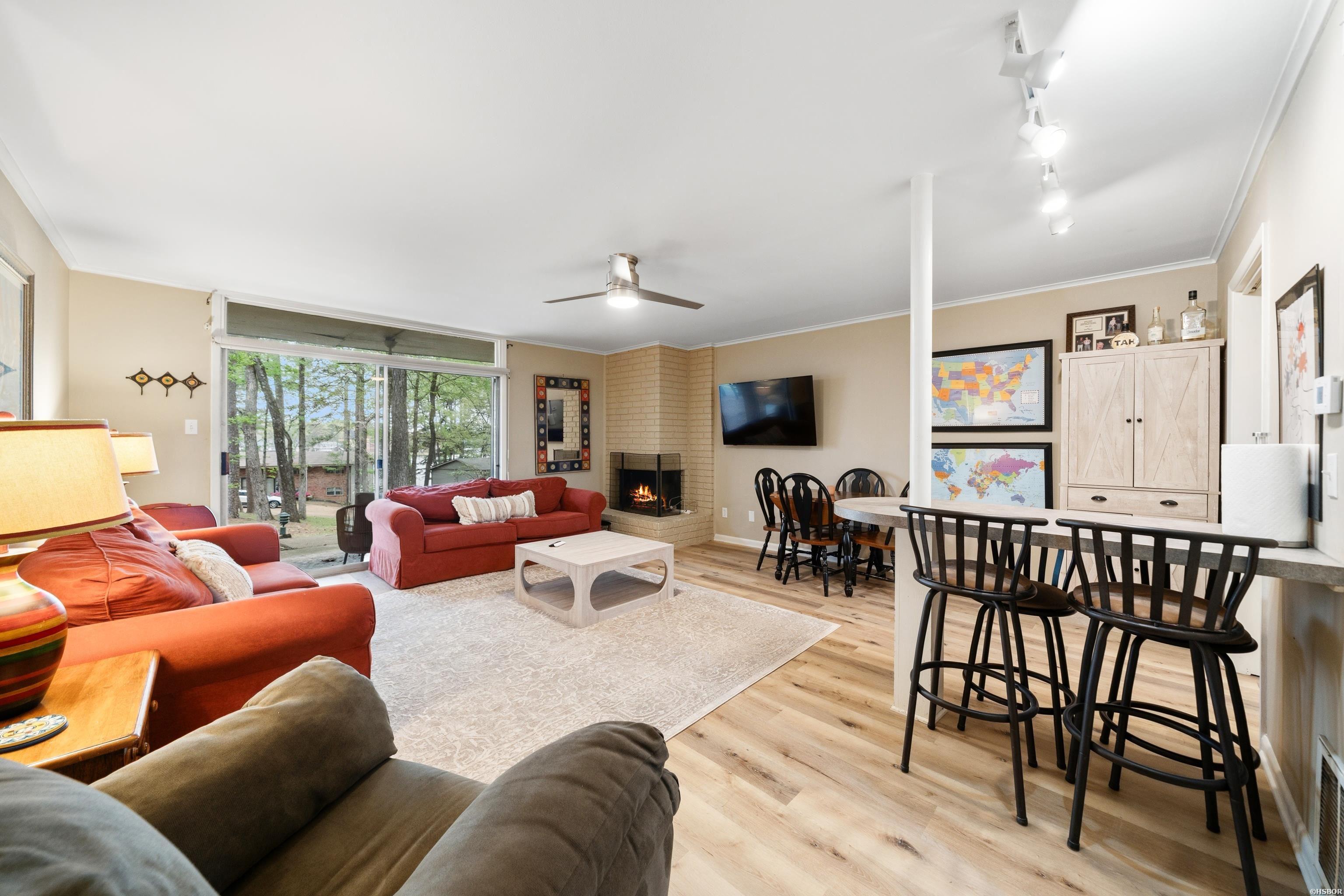 651 PENINSULA Drive Unit: 28