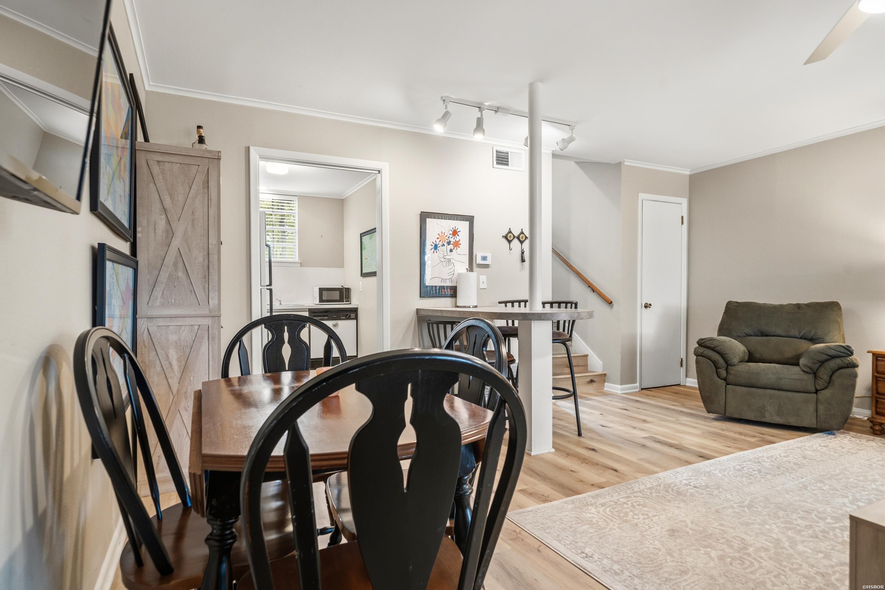 651 PENINSULA Drive Unit: 28