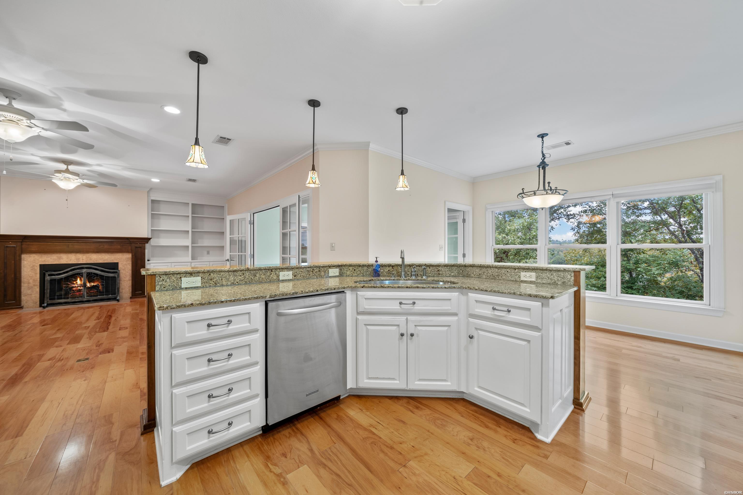 134 LAKE FOREST SHORES