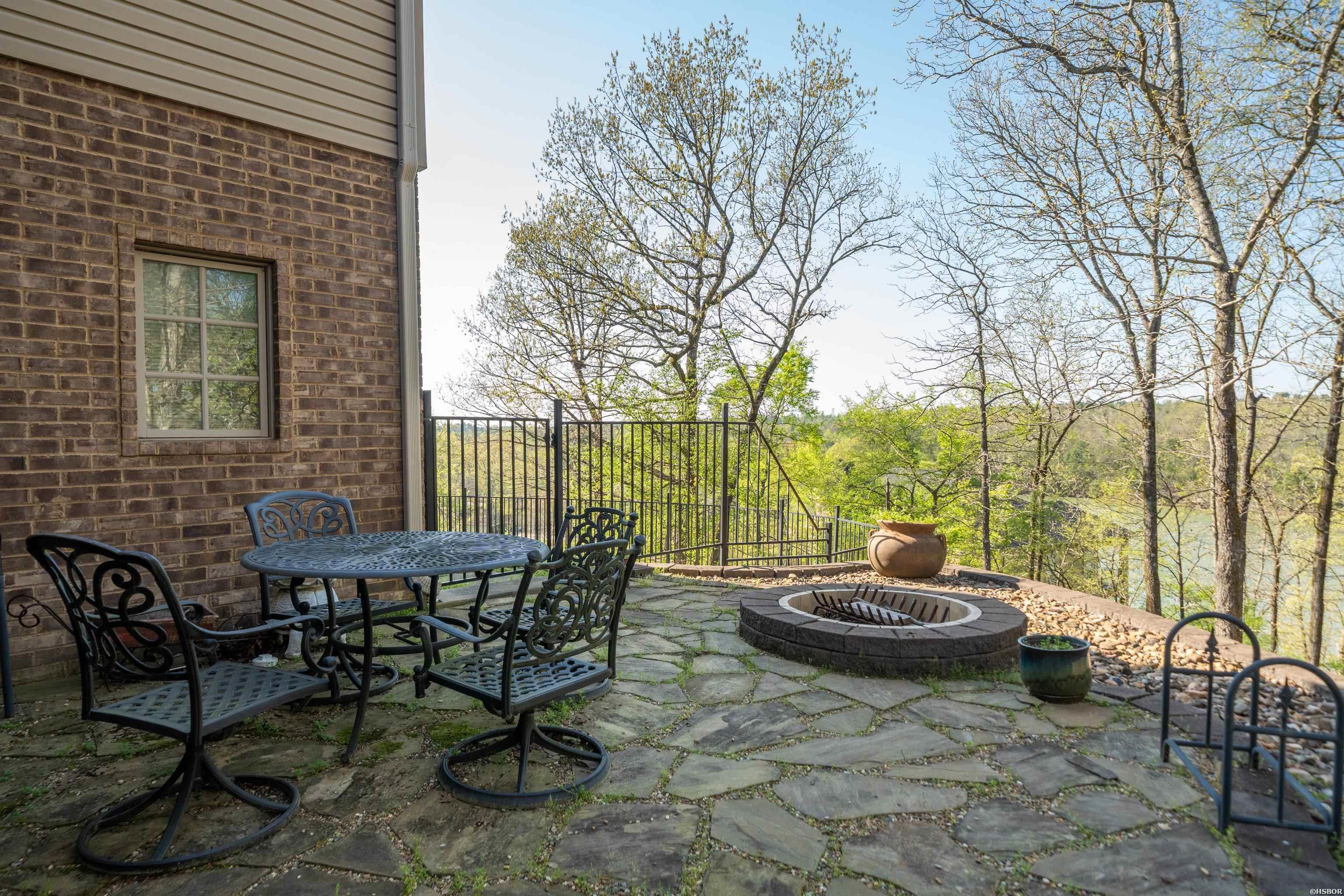 134 LAKE FOREST SHORES