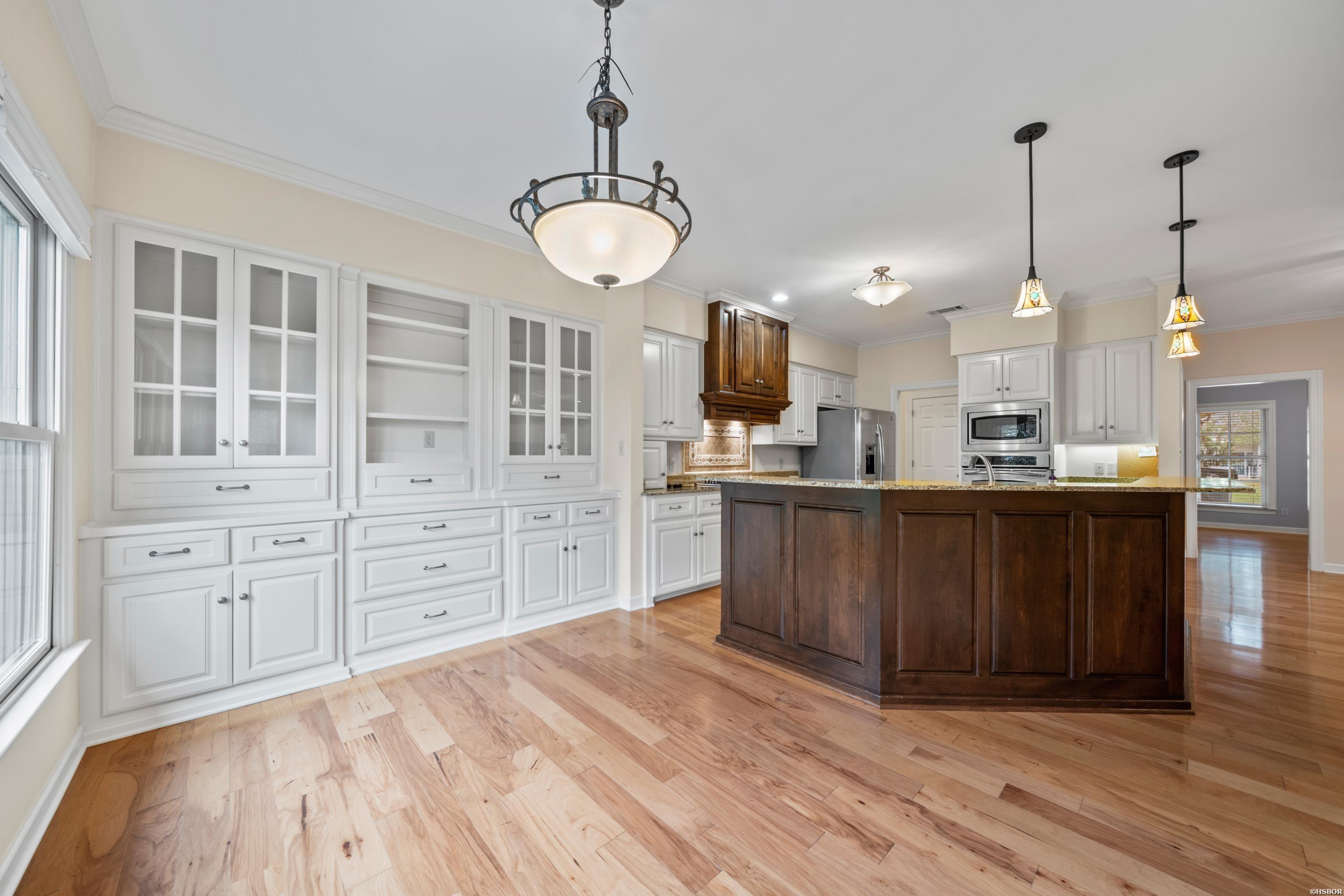 134 LAKE FOREST SHORES