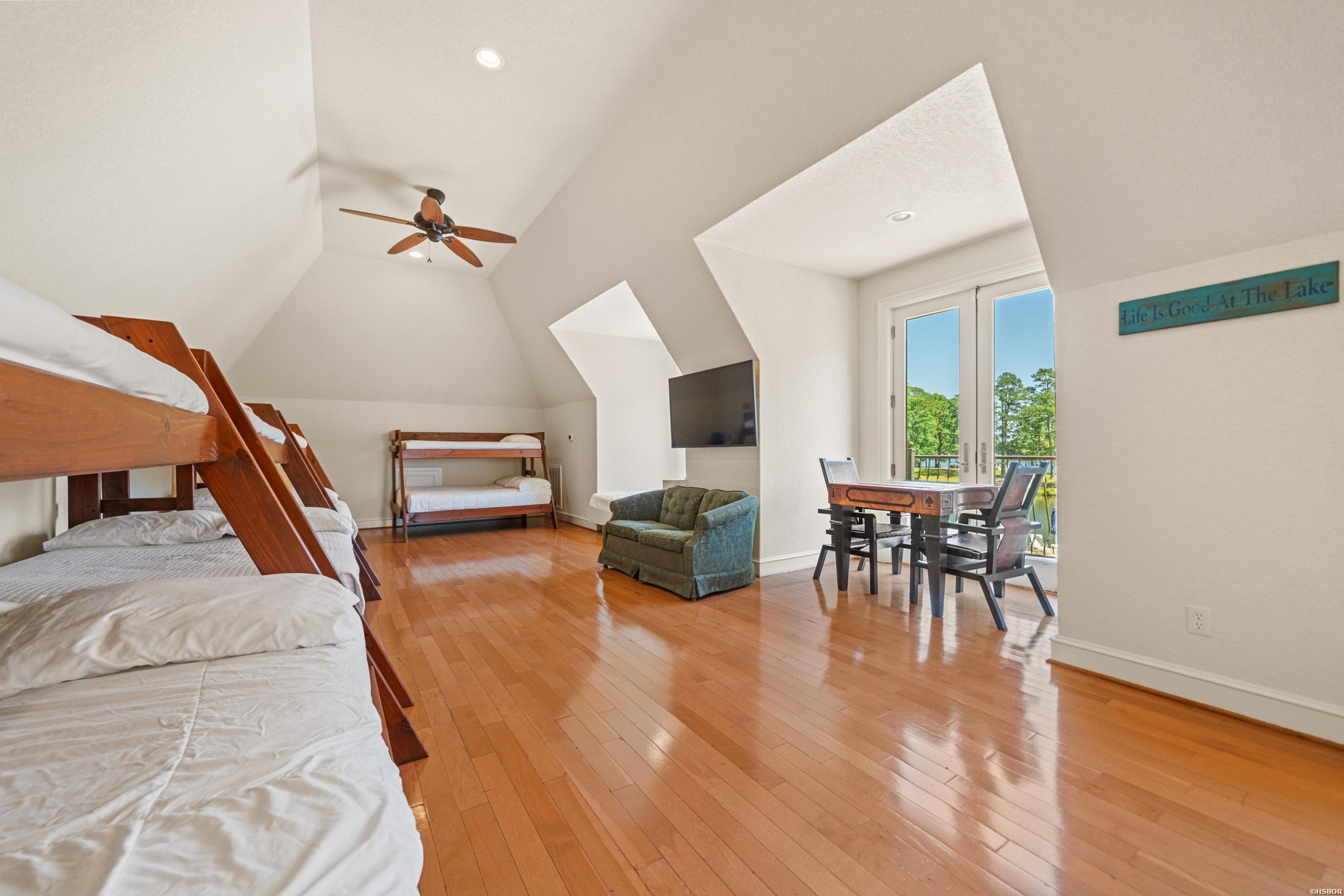 109 ROADRUNNER Point