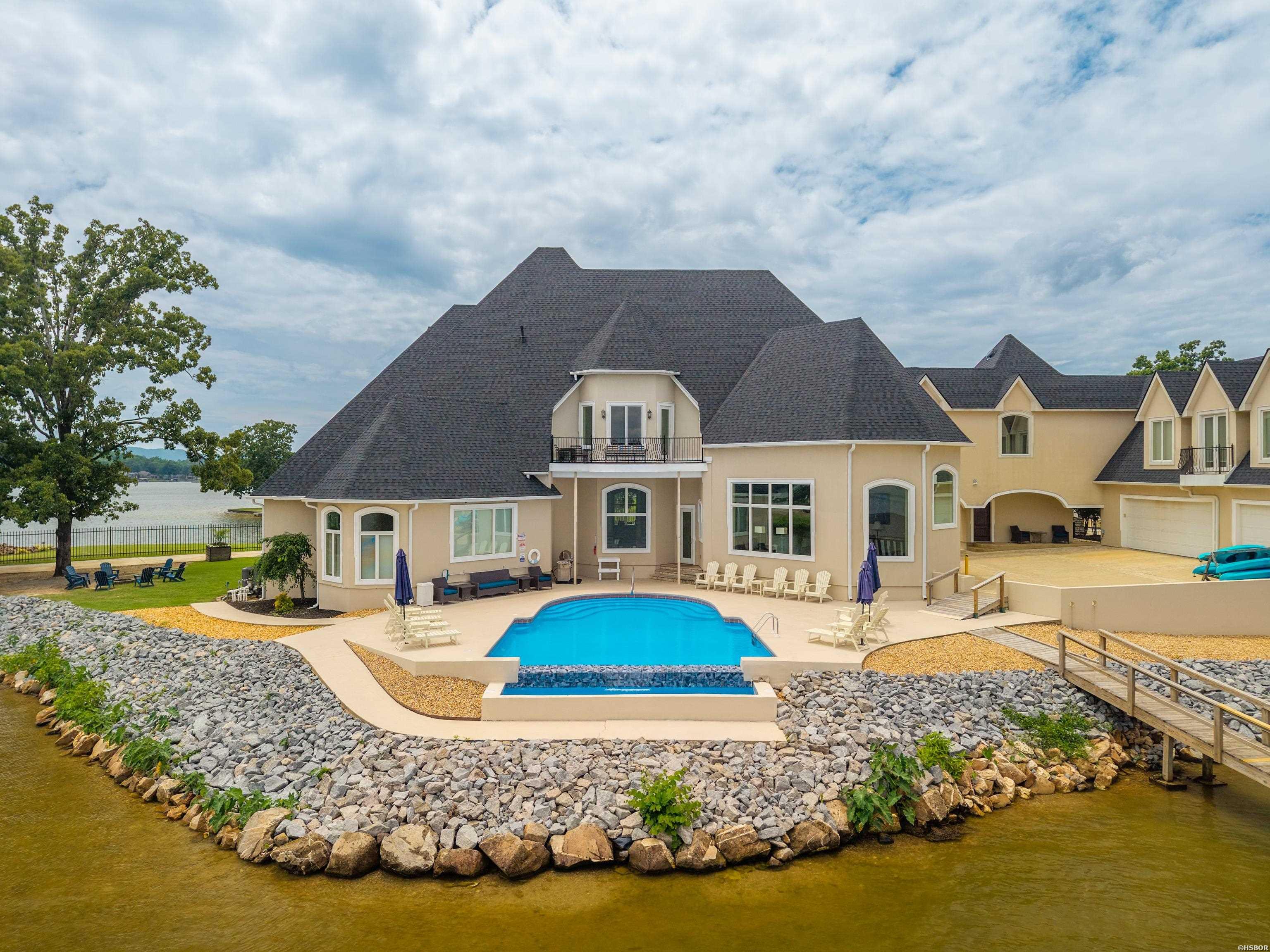 109 ROADRUNNER Point