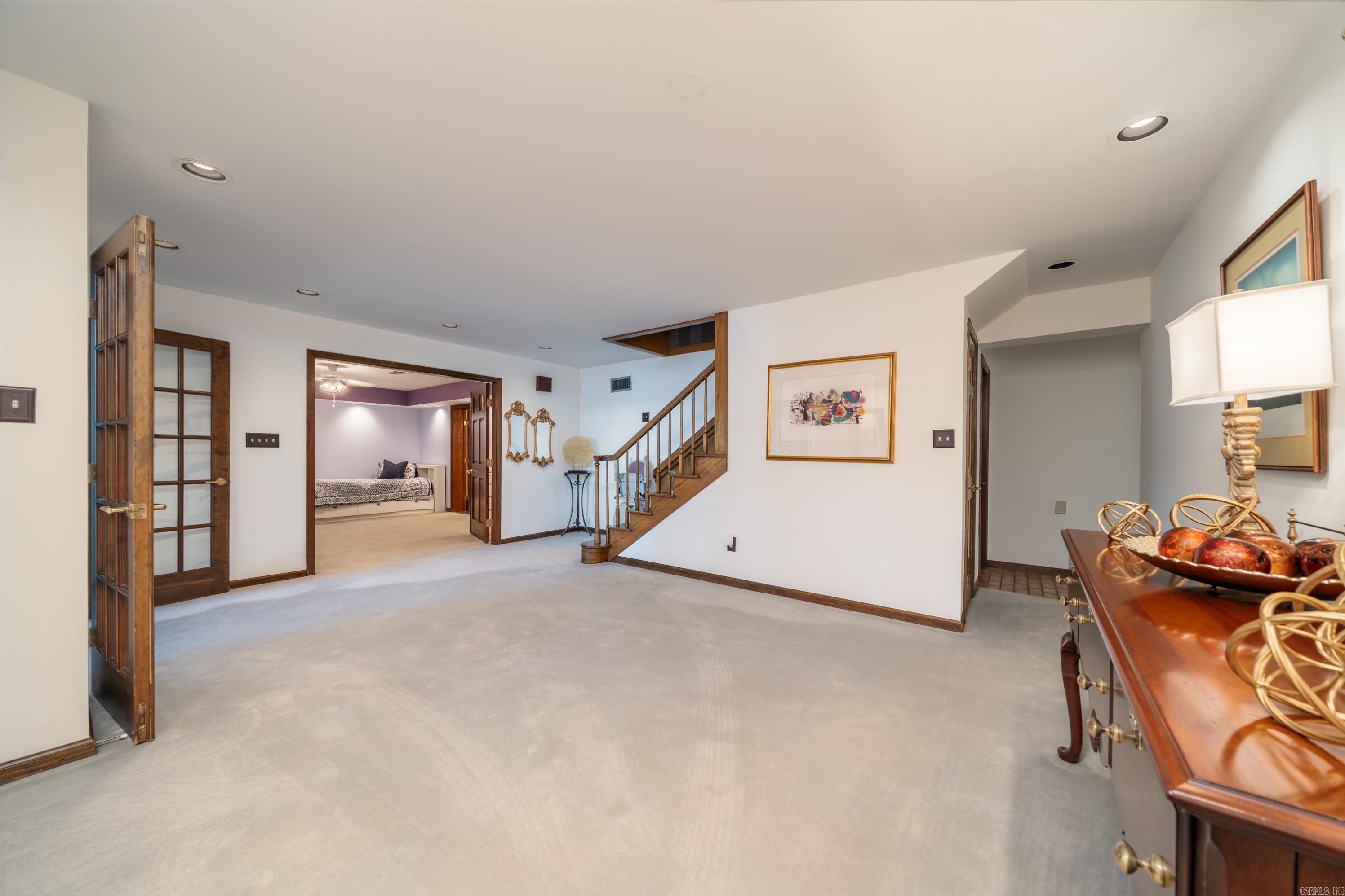 412 Long Island Dr