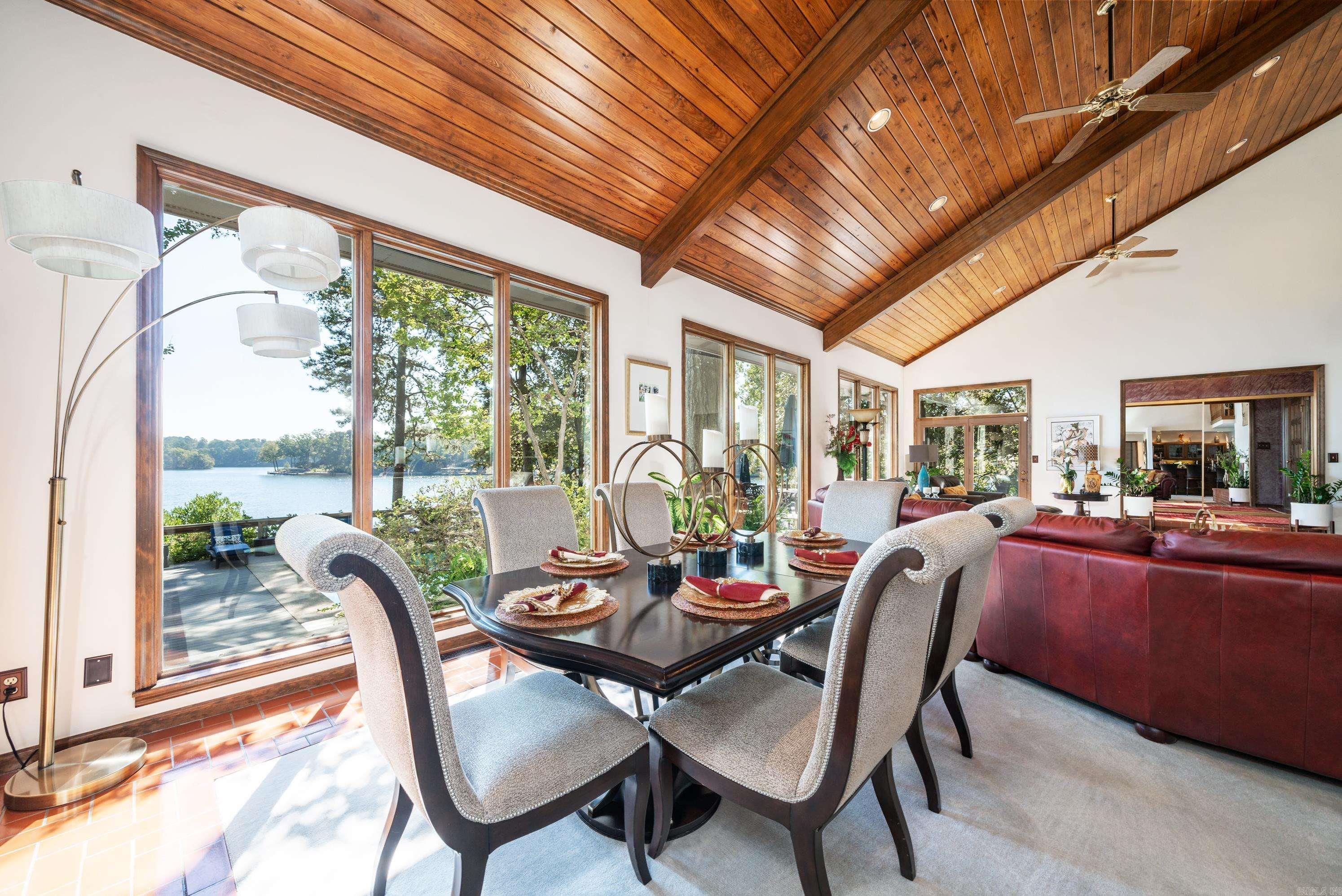 412 Long Island Dr