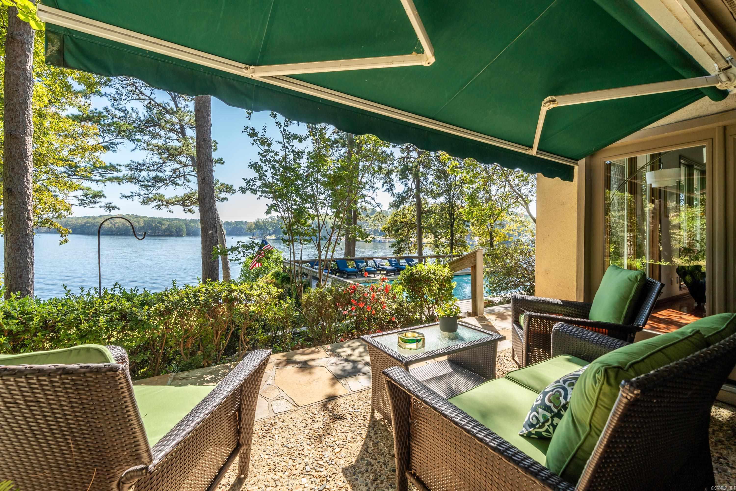 412 Long Island Dr