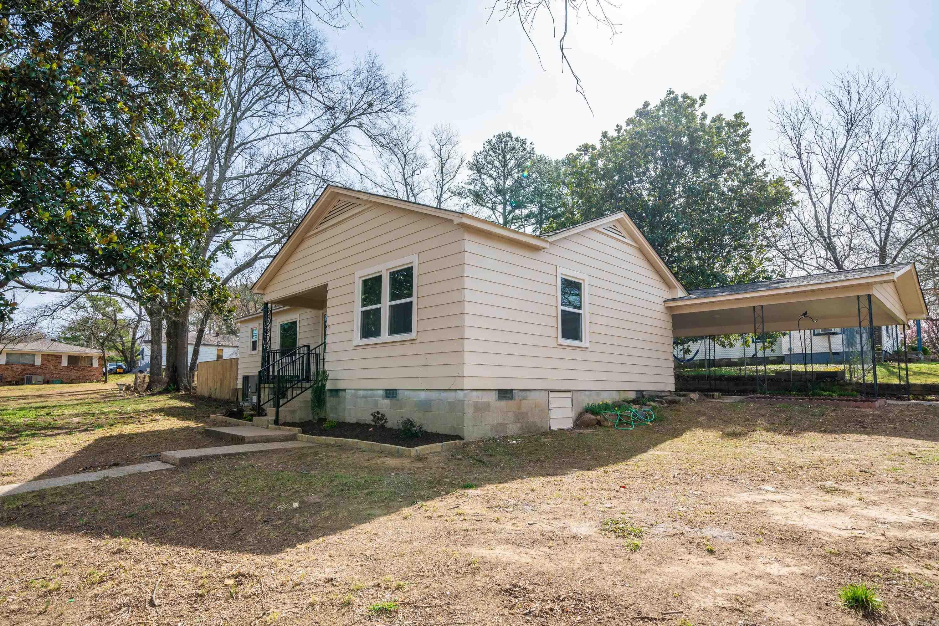 503 Woodlawn Ave