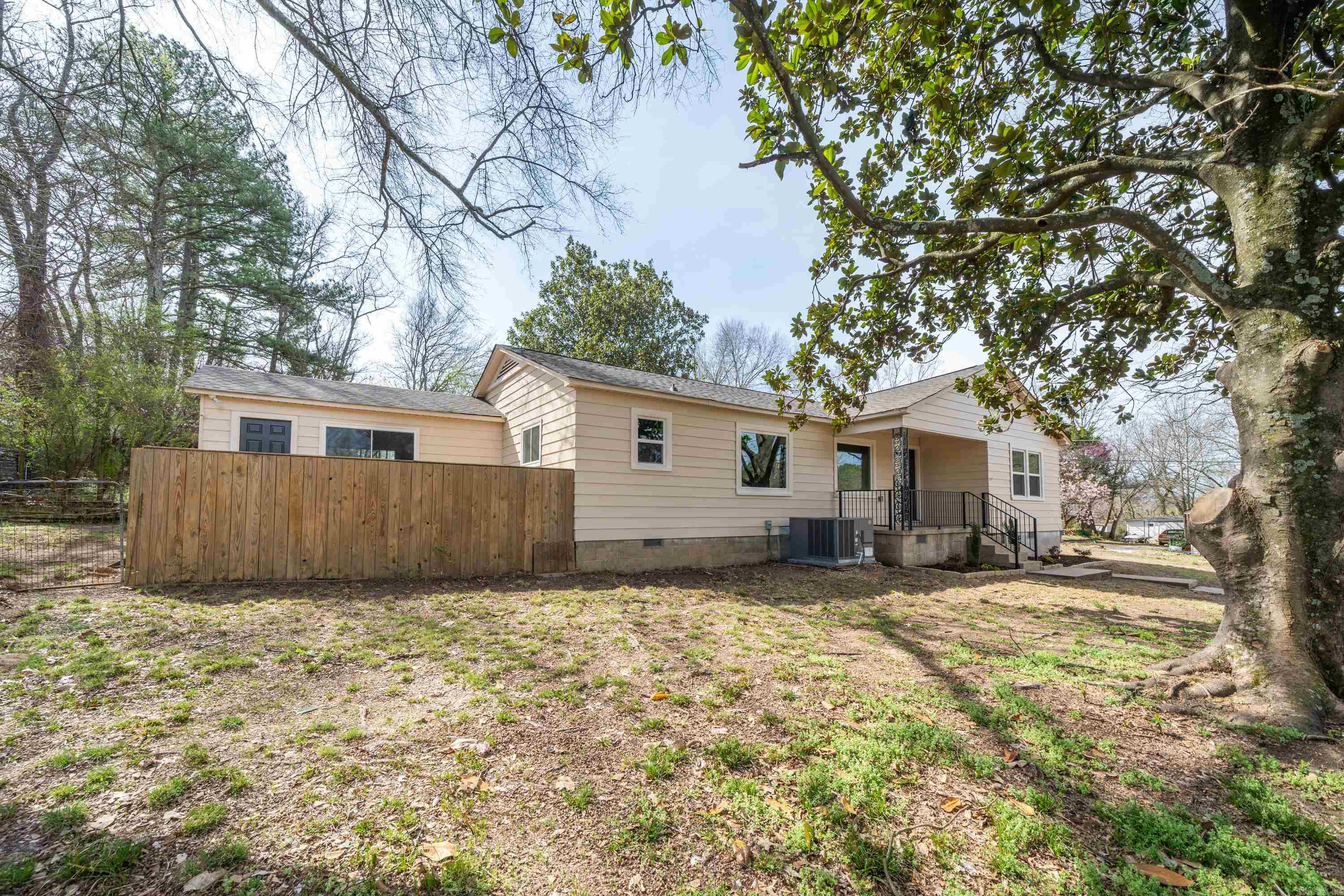 503 Woodlawn Ave