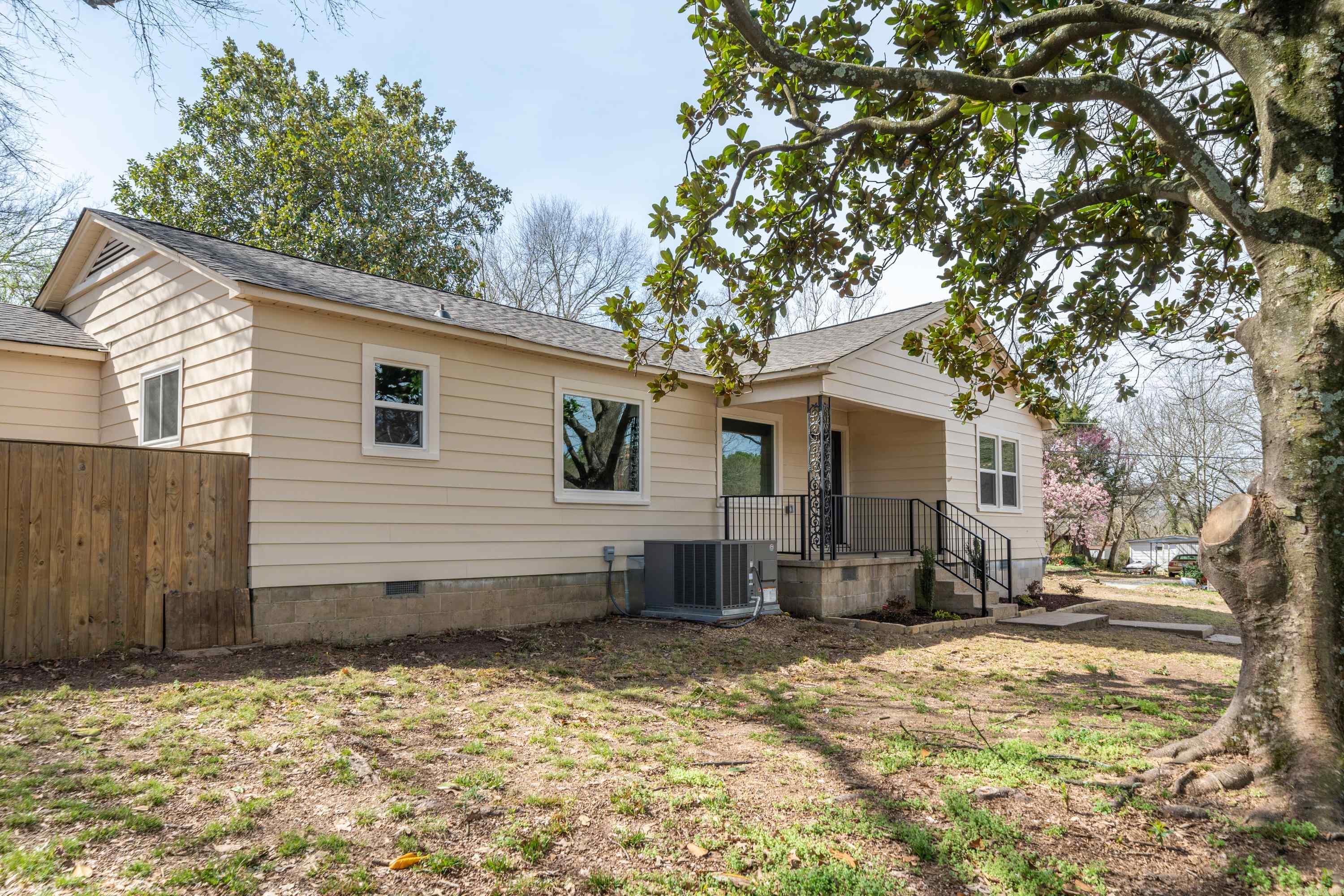 503 Woodlawn Ave