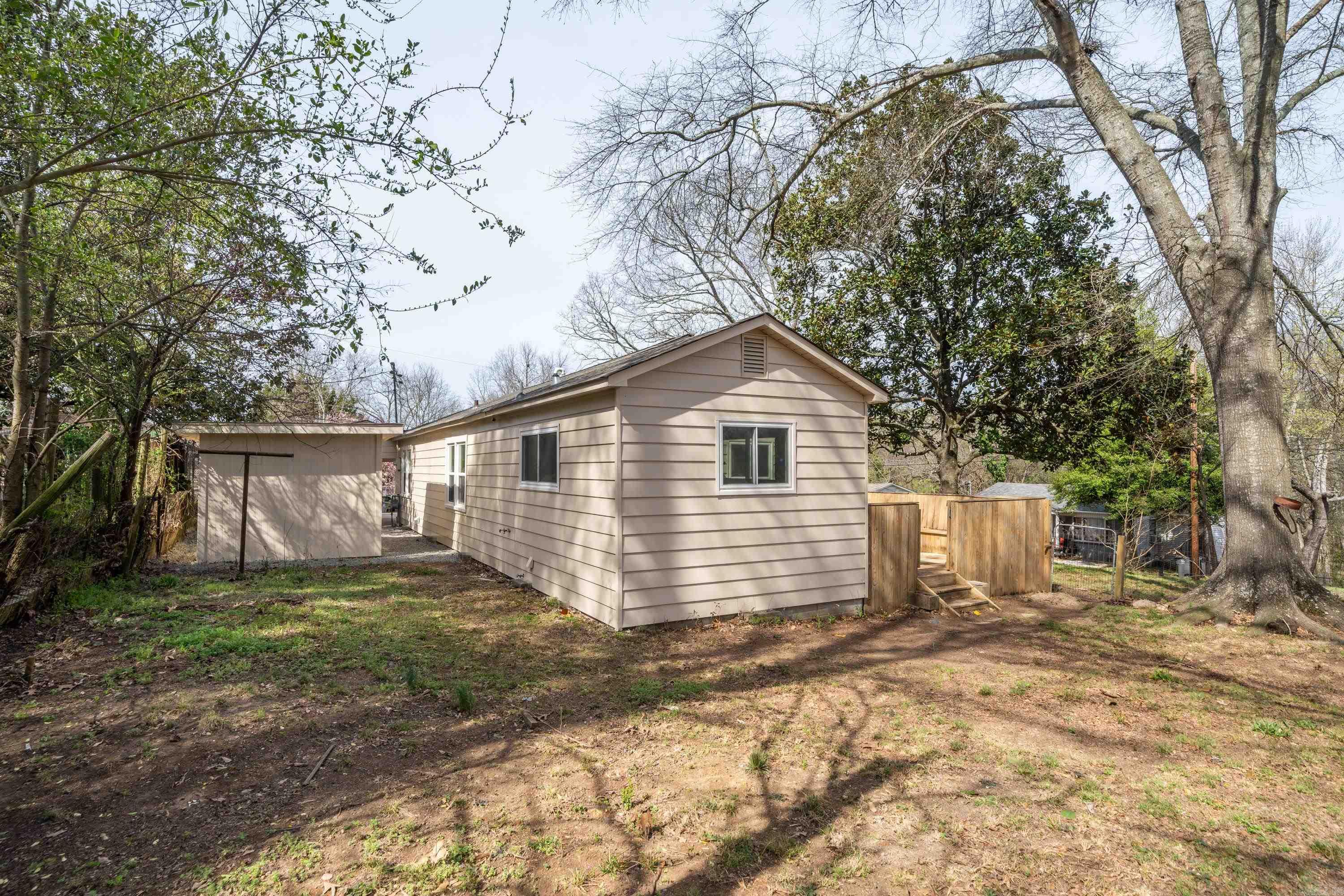 503 Woodlawn Ave