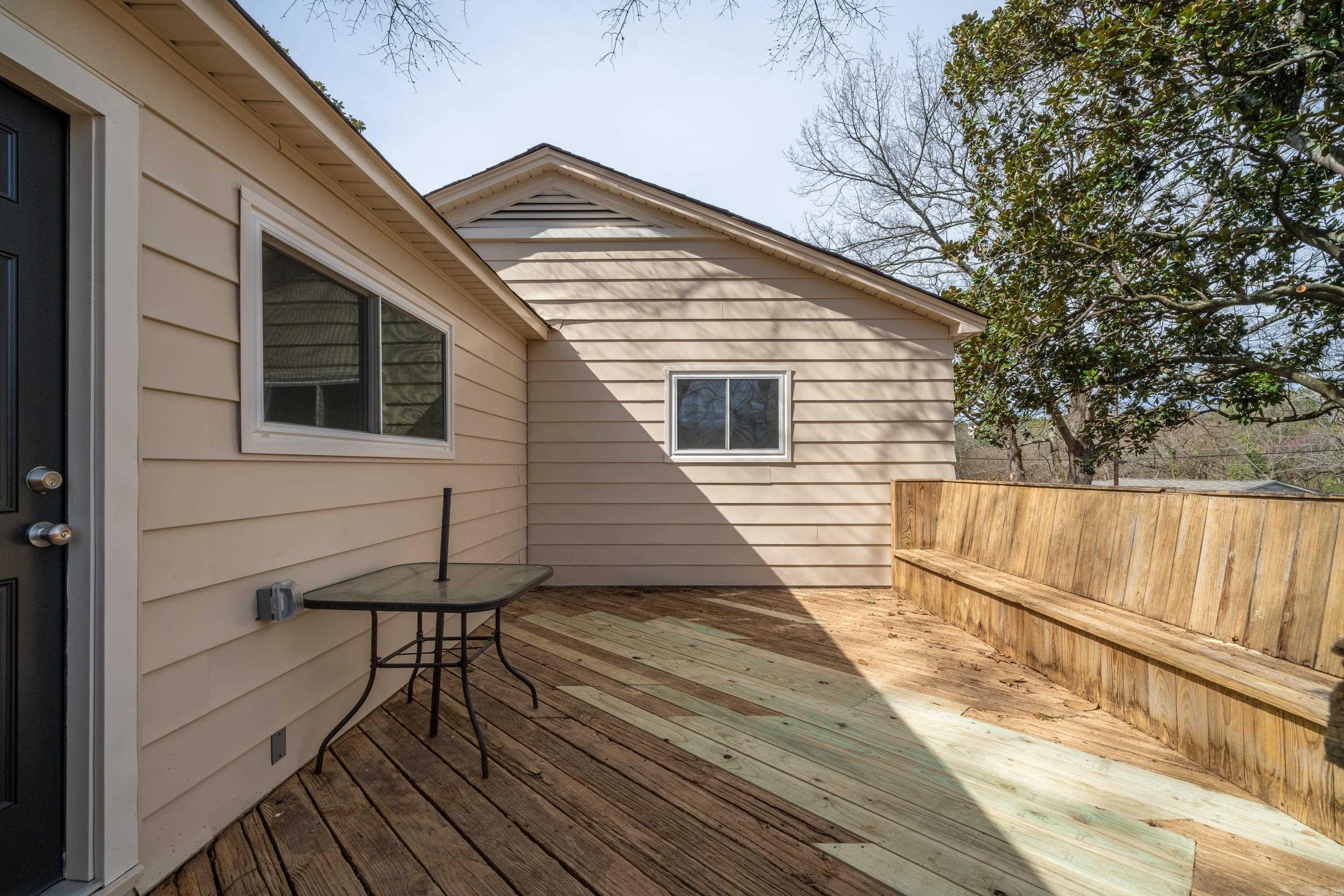 503 Woodlawn Ave