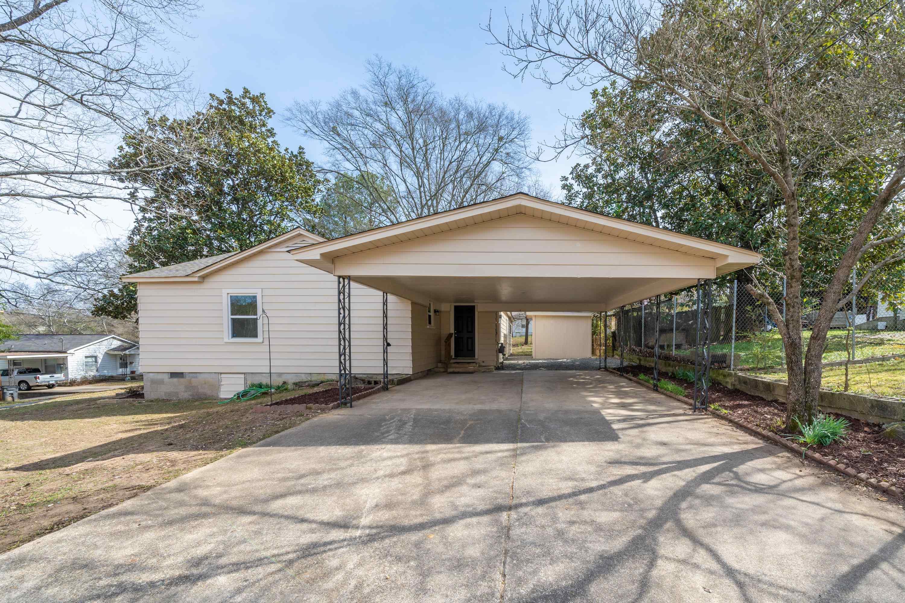 503 Woodlawn Ave