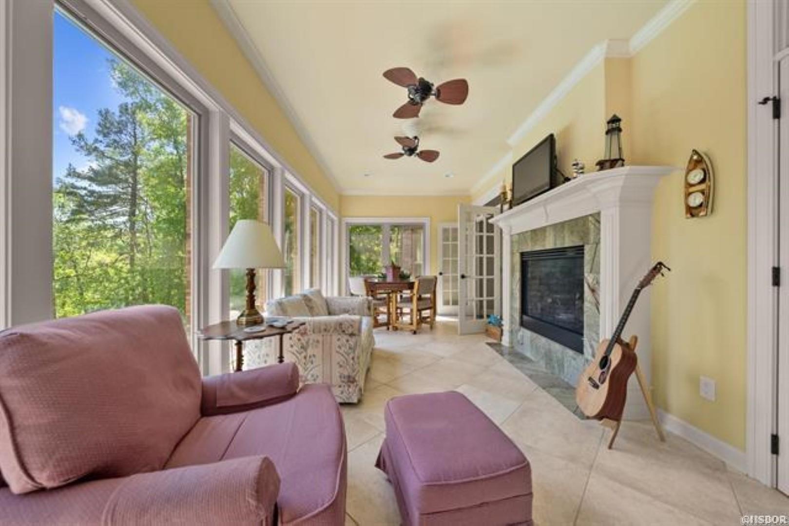 299 Longview Point