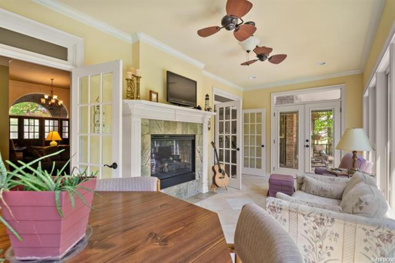 299 Longview Point