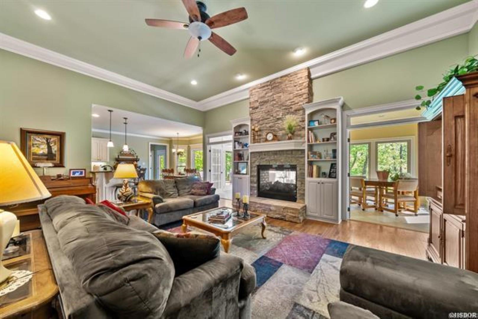 299 Longview Point