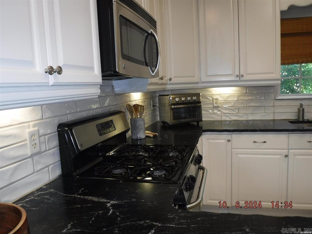 276 Mapleleaf Circle